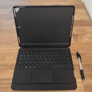 iPad 10.2” Keyboard Case with Touchpad Fits Gen 7 8 9, Removable